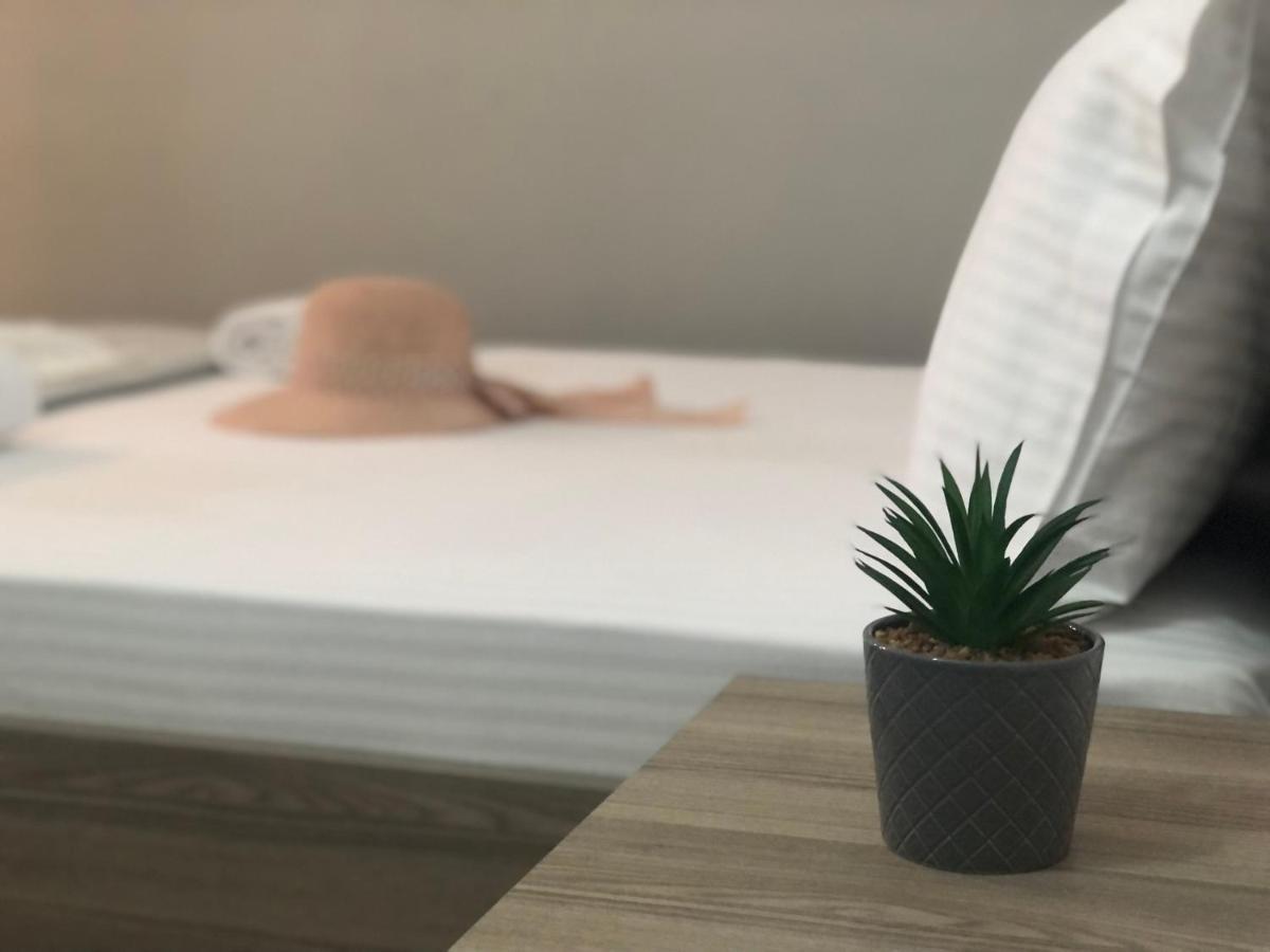 Villa Kostas Accommodations - เนอาวรัสนา ภายนอก รูปภาพ